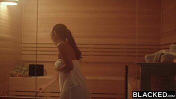 Blacked Gorgeous Influencer Gianna Devours His BBC at Gym!