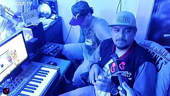 i sing on buses to become a master composer and singer