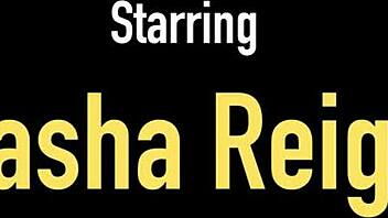 tasha reign casually fingers both holes in bubble bath