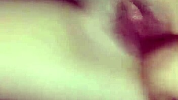 watch me finger my pussy deep?