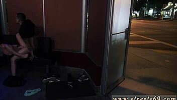 I can't beleive that extrem anal fistin in public