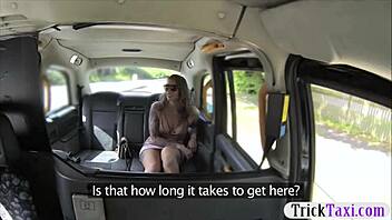 Latin csaj nagy seggét felvették strandöltözőben