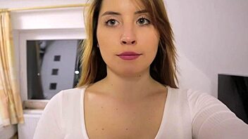 girl pops balloons in pantyhose and stockings