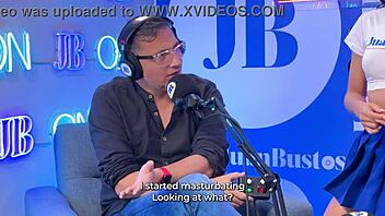 Watch little kinky colombian mayraoficial cum hard on the sybian machine in juan bustos podcast interview!