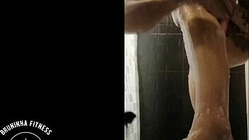 Redhead shaves pussy smooth in shower 😊