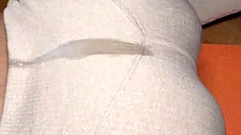 Petite 18+ Girl Humps In Yoga Pants For Sticky Cum Finish