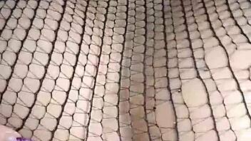 Le tiran semen en la cara - cumshot facial - anal - sexo anal - verdadero anal - le rompen el coño y le dan la leche en la cara - creampie