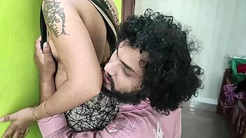 भैया घर नहीं था तो देवर ने भाभी को जोर से चोदा