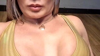 Hell yeah! Met this blonde with a swollen pussy at the gym for a quickie!