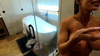 Spying on My Friend's Wife in the Shower, She Invites Me In