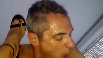 I love fucking her while licking her feet in french amateur style