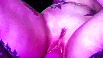 I ridin' dildo pink drip.