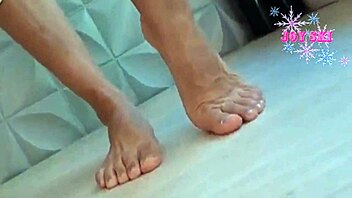 pov three goddesses makin you smell their panties joy ski oficial