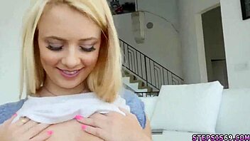 Fucking Nasty Human Hard in My Yacht Roblox RP!