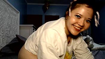 Kitty, You're Eating Those Veggies While Getting An Anal Creampie!