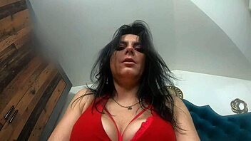 Milfycalla Demands You Bang Her Hot Brunette Pussy Now