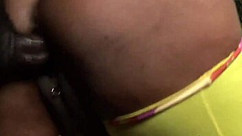 i'm so wet and obease, suckin' that big black cock deep