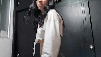 Laura jeździ mocno na szwagrze w tajemnicy.