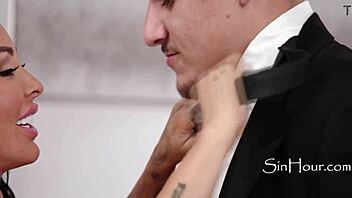 Slippery holiday massage turns into wild face-sitting sex session