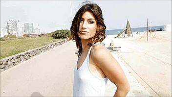 an ode to julia roca's beauty