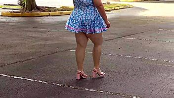 big juicy fat ass busty girl flashes curvy booty in public