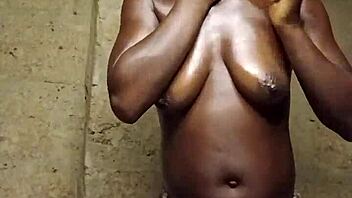 i’m crazy for fisting my tight ebony ass!