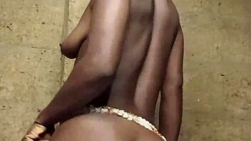 i’m crazy for fisting my tight ebony ass!