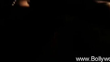 Does Bollywood Model Flash Skin?