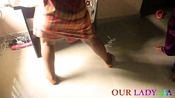 does devil khloee take huge cock in ass