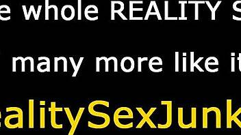 Yo, táto skutočná blondínka pornstar dostáva svoj tesný zadok vyvŕtaný tvrdým obrovským kurcom