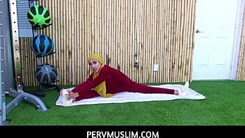pervmuslim - fitness trainer fucks exotic arabic client, oh man...
