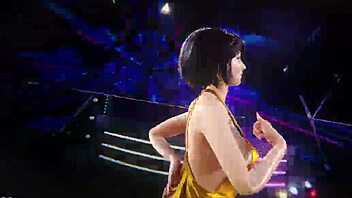 Gostosa rebolando in a fun and energetic way