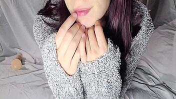 Teen 18+ in Fleece Jacket Reaches Solo Orgasm with Dildo in Homemade Clip