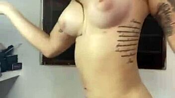 Stunning! Young 18+ Latina flaunts big tits in solo vid
