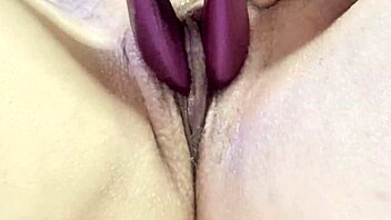 Stunning Italian MILF Explodes with Terri's Honeyplaybox Toy!