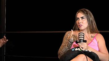 interview went wild and i masturbated till i squirted everywhere in public - sara blonde