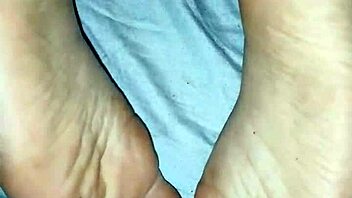 ¿El creampie duele a la latina en perrito casero salvaje con el suegro?