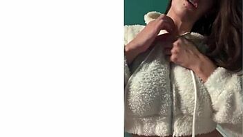 turn around, show those thighs, punishment time 😈