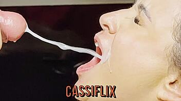 The Bunny With Big Ass Puts Carrot In Pussy Completely On Cassiflix