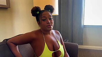 Cheating girlfriend sneaks sex while on phone