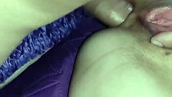 Can this sexy MILF endure the anal in her amateur casting?