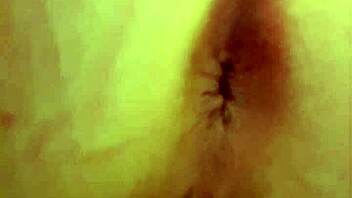 Pissing and anal winking for leetdos in wild milf pov