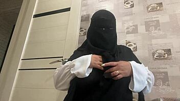 Syrian Milf Caresses Her Wet Pussy In Panties?