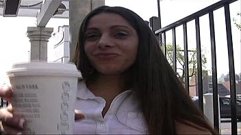 suruba deliciosa com as duas loiras milfs desejadas por muitos já que elas amam dar o cu