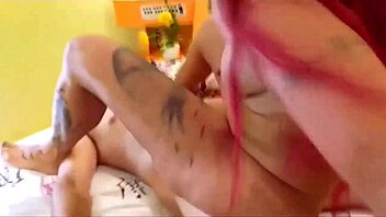 Quick fuck with cousin 😏