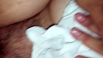 cogiendo pau in hotel room