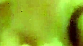 뚱뚱한 BBW 큰 가슴으로 멋진 헤드!