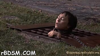 Venessa squeezes anal facial assfucking