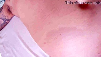 Metendo a rola no bucetao quente da morena cock