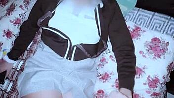 le DOY SU LECHE a mi HERMANASTRA COLEGIALA en su CUARTO y le LLENO DE SEMEN su VAGINA TIERNA video casero estudiante mexicana hd